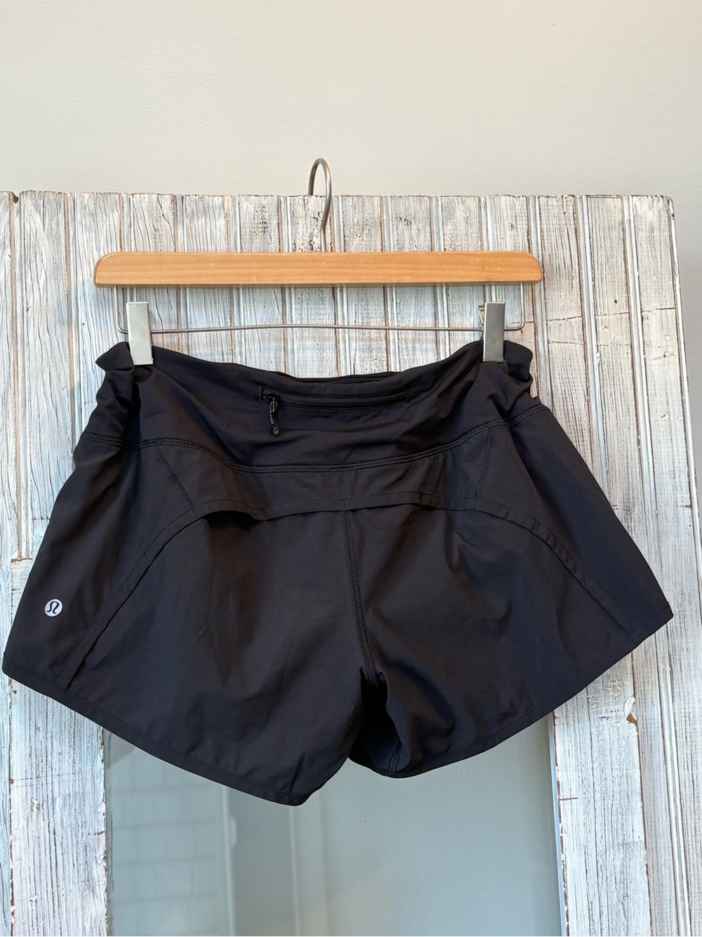 Lululemon Athletic Shorts Size 6 Black Great Condition